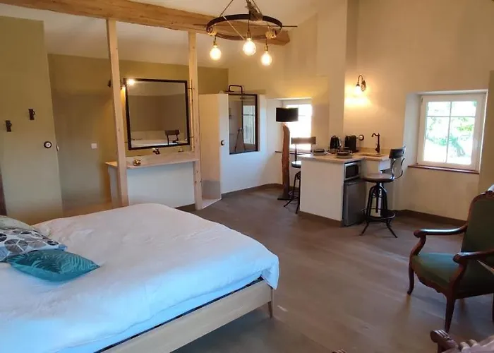 Domaine De Combe Beluze Bed & Breakfast