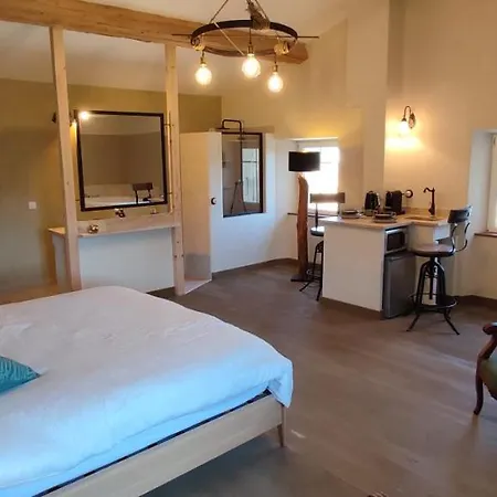Domaine De Combe Beluze Bed and breakfast
