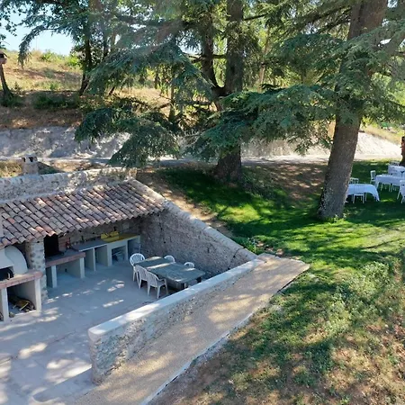 Domaine De Combe Beluze Bed & Breakfast 4*