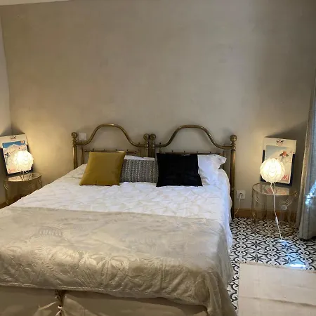 Domaine De Combe Beluze Bed & Breakfast Mison