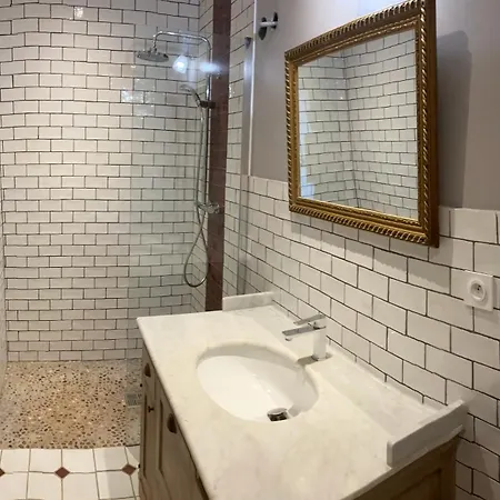 Bed & Breakfast Domaine De Combe Beluze