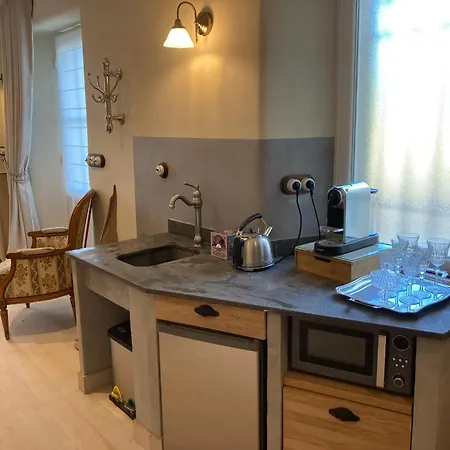 Domaine De Combe Beluze Bed & Breakfast 4*