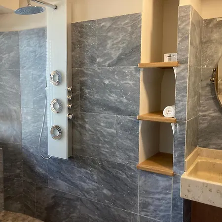 Domaine De Combe Beluze Bed & Breakfast Mison